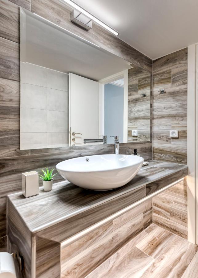 Brand New In The Heart Of The Apartment Athen